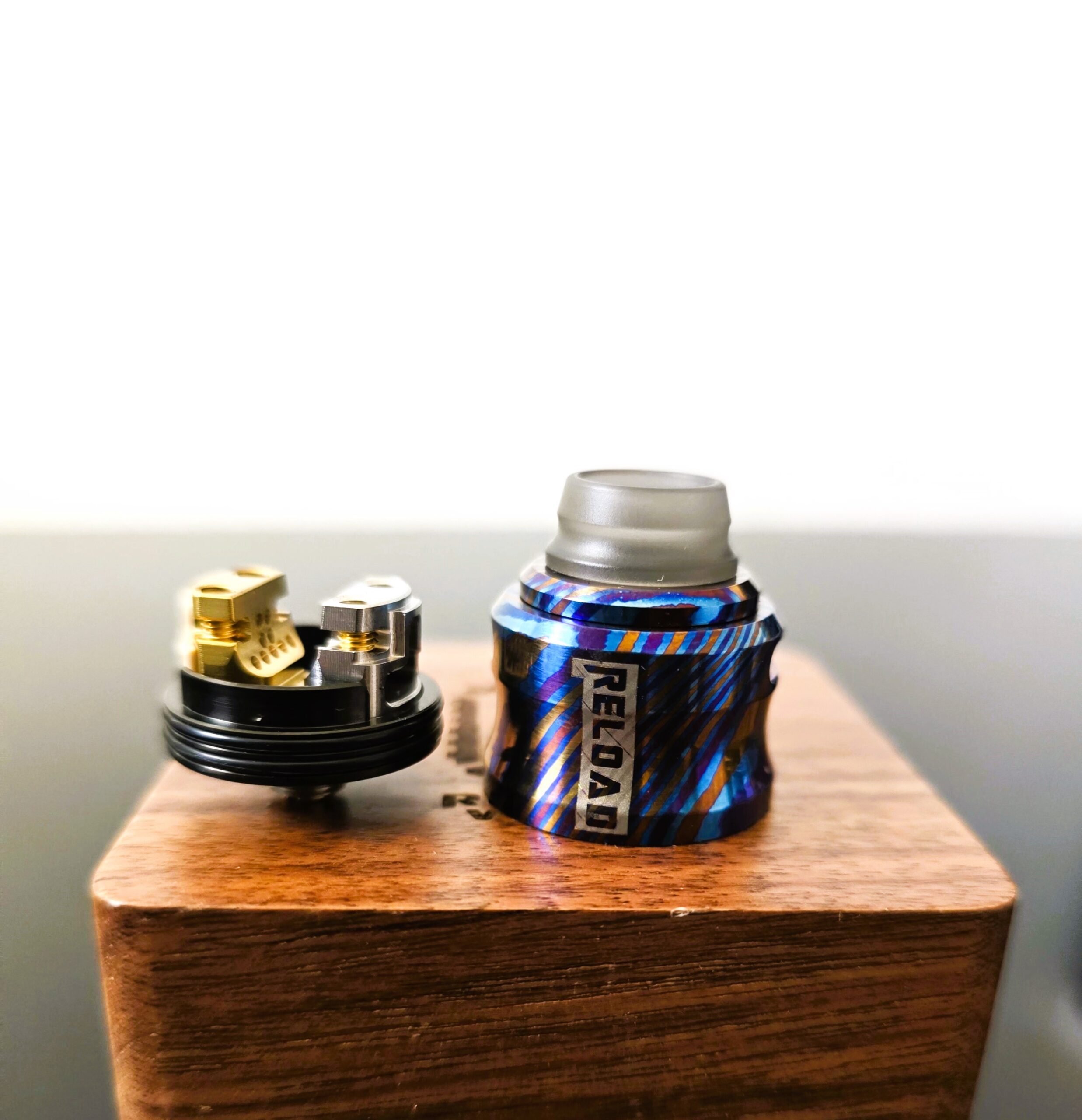 Reload S Pro Timascus atomizzatore RDA cap limited