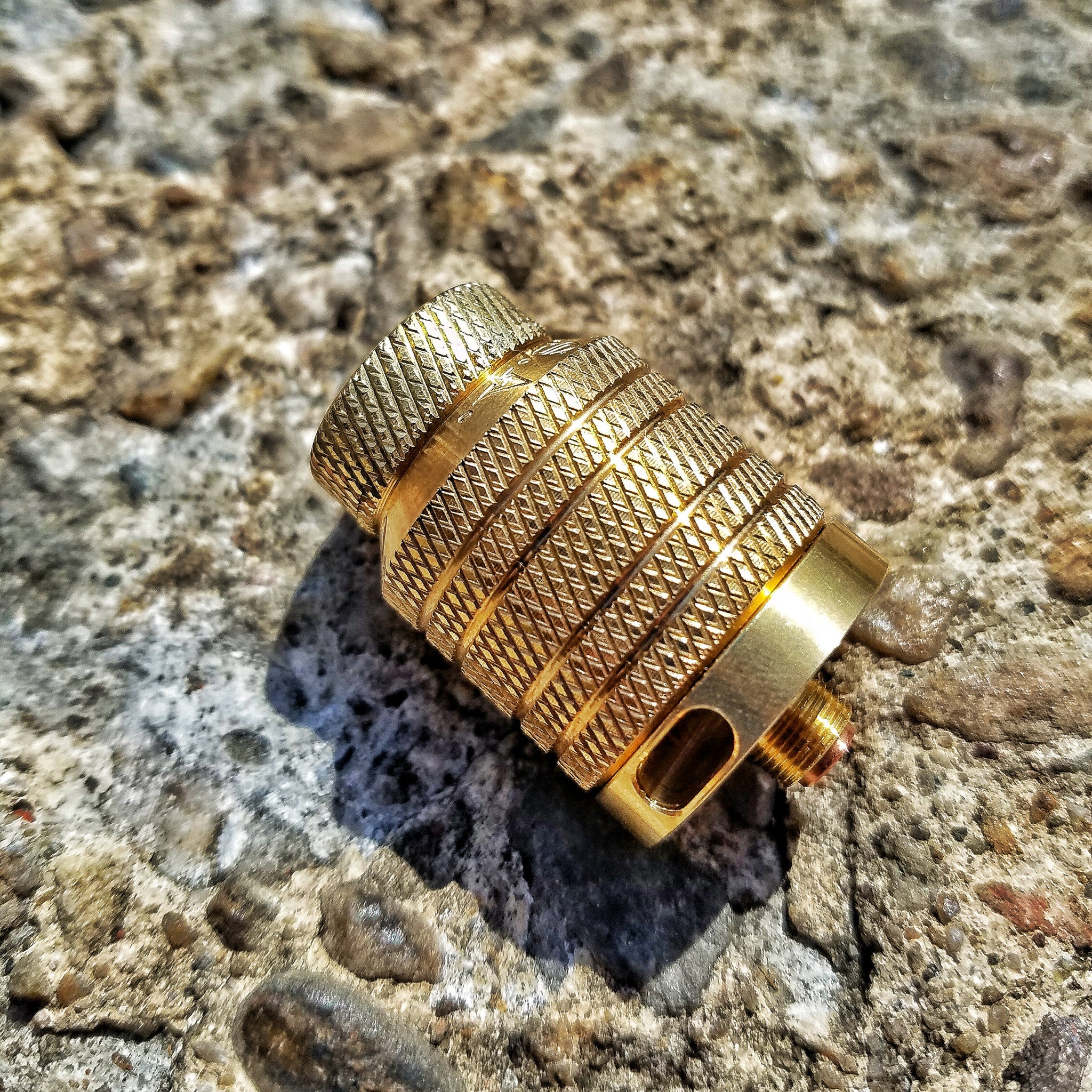 Comp Lyfe Mini Cap 24 cap 24mm Gold Plated Knurled