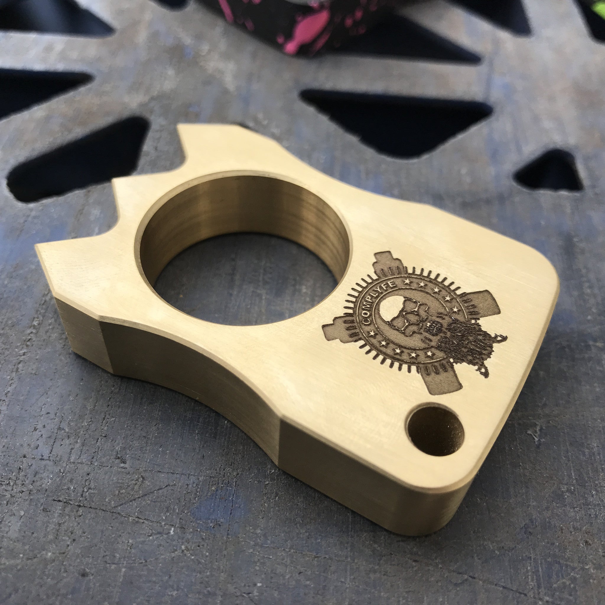 Comp Lyfe CLTAC Comp Claw portachiavi titanio grezzo