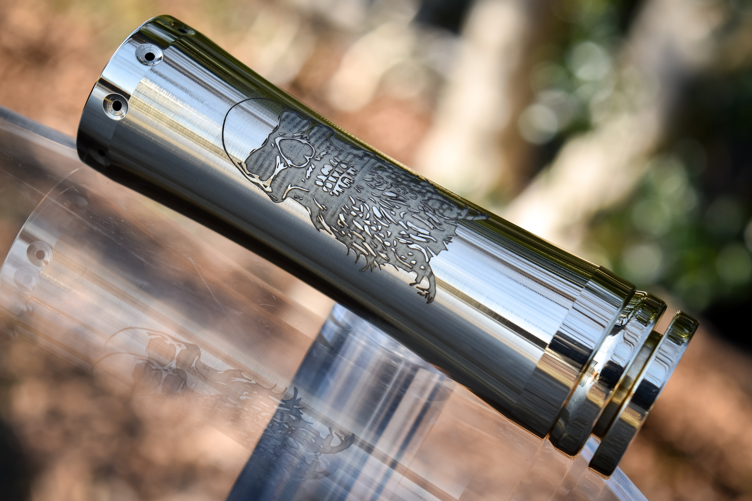 Comp Lyfe Takeover Knurl tubo rame 18650 Bearded Skull