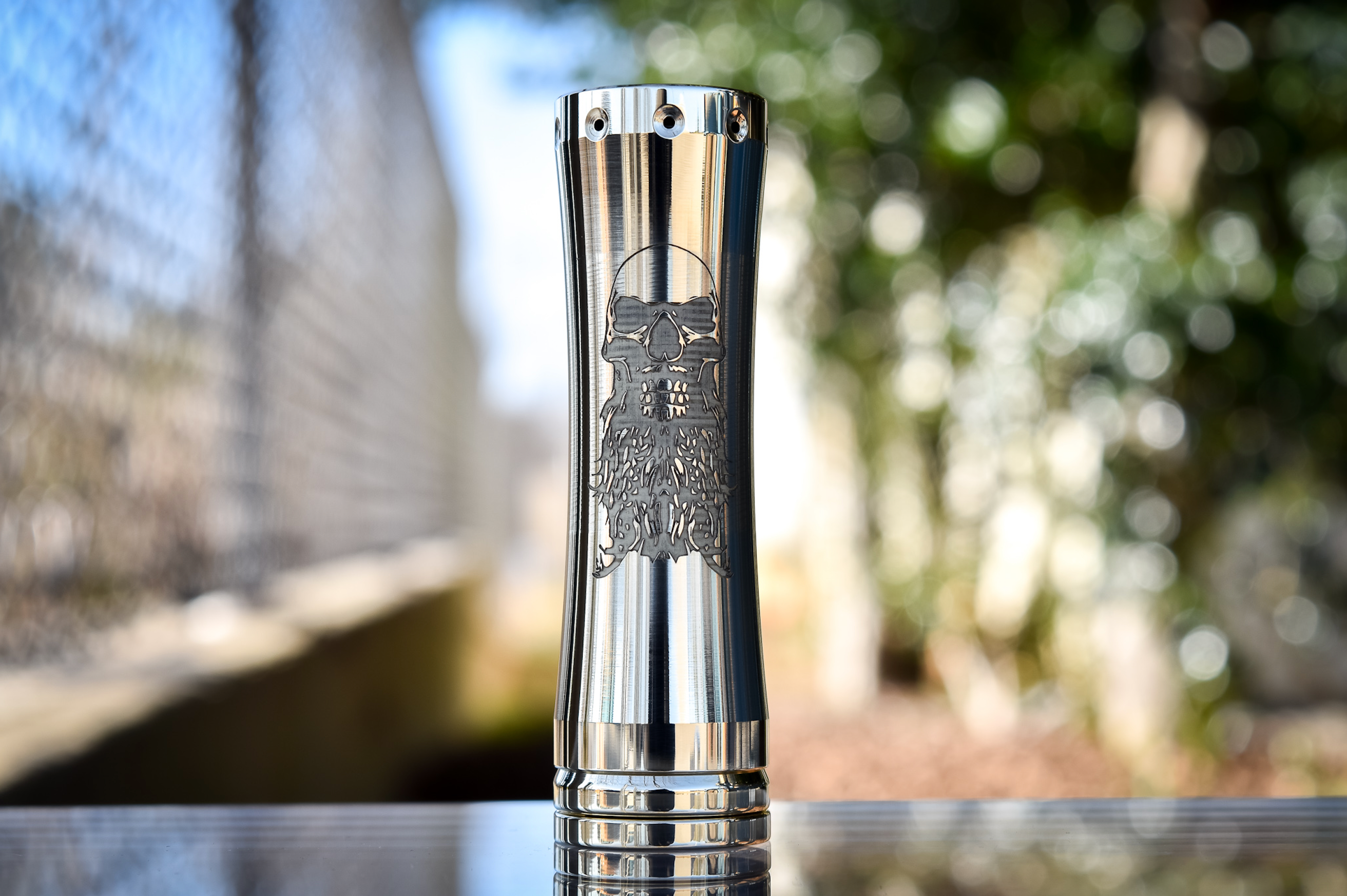 Comp Lyfe Takeover Knurl tubo rame 18650 Bearded Skull