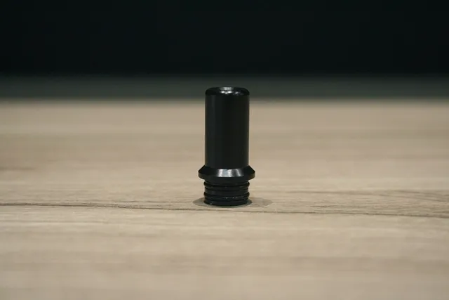 Steam Tuners T15 drip tip nero acetal tiro stretto