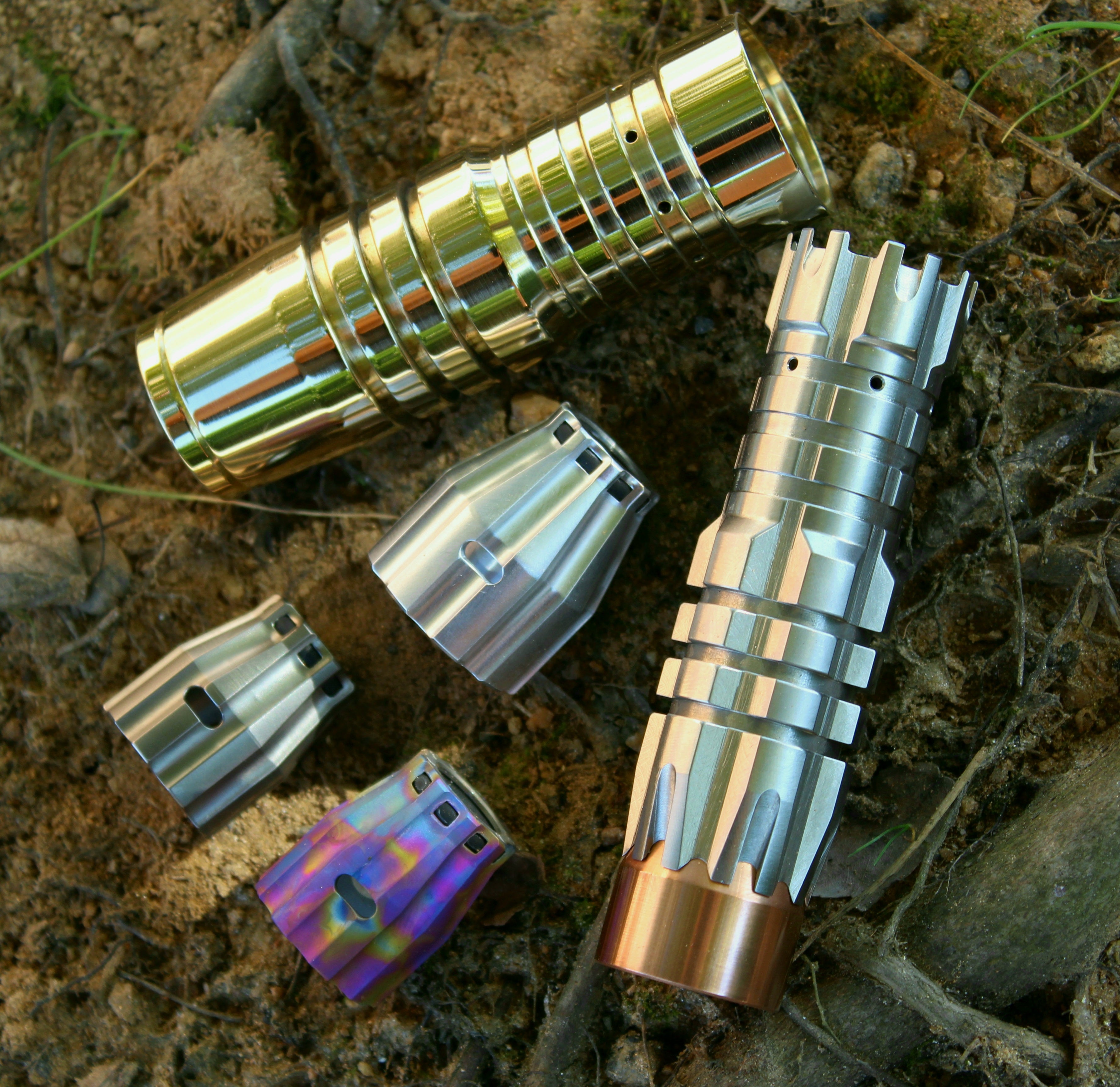 Comp Lyfe Predator tubo meccanico 21700 titanio dagger