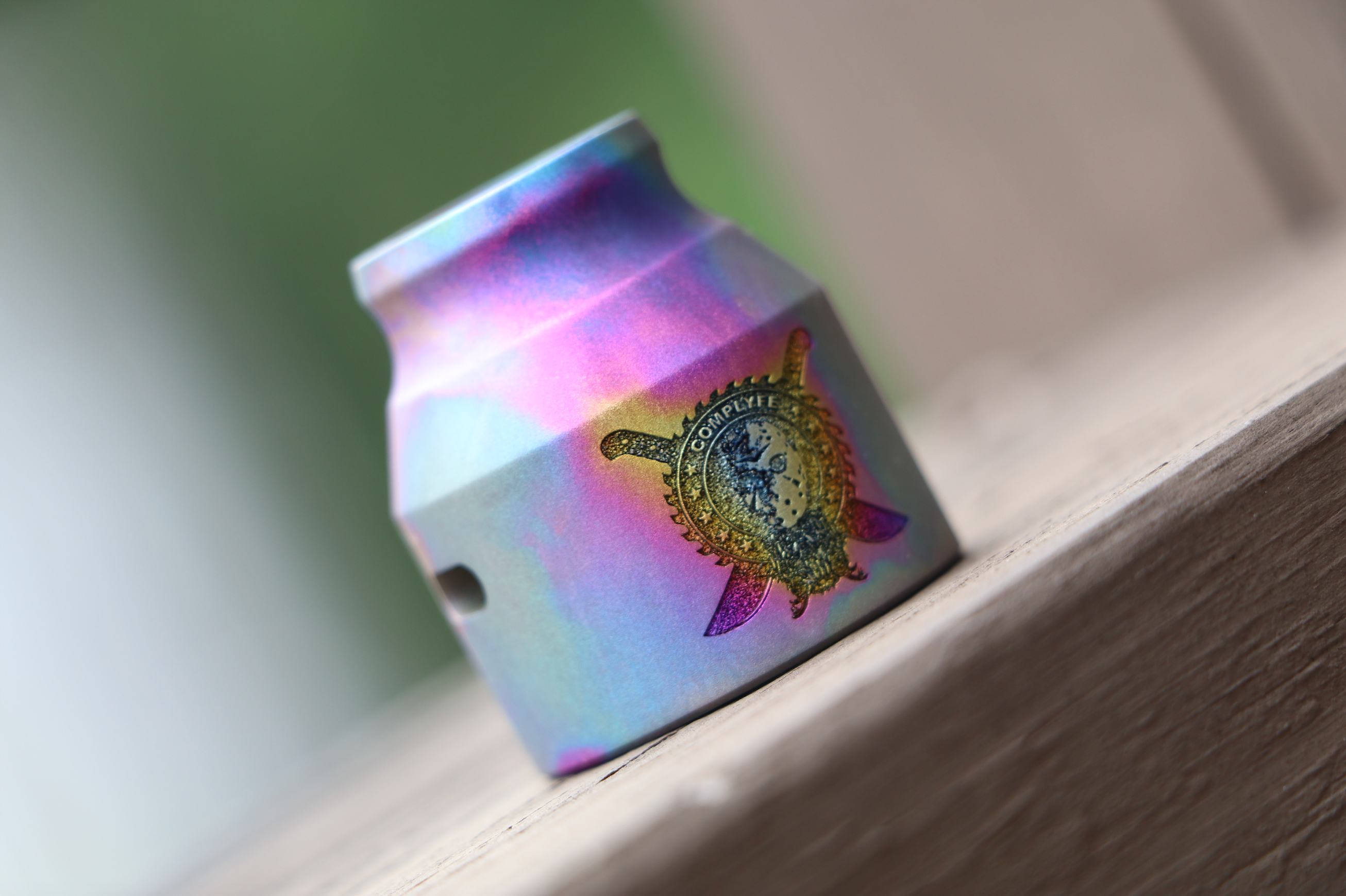 Comp Lyfe Grenade Cap argento 21700 B2B 28,5 mm