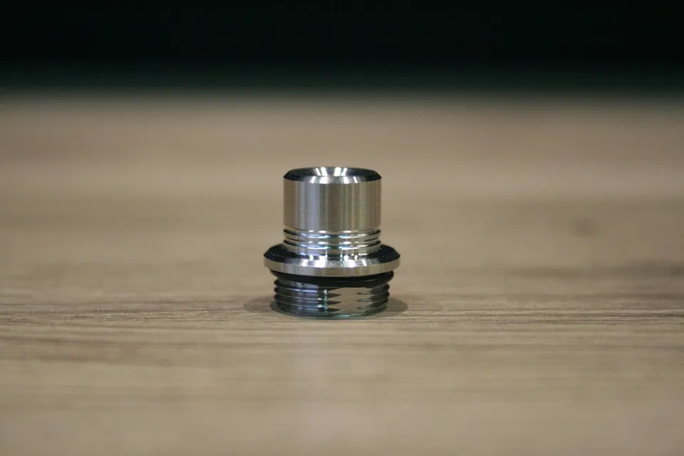 Steam Tuners K32 drip tip acciaio 10mm tiro stretto