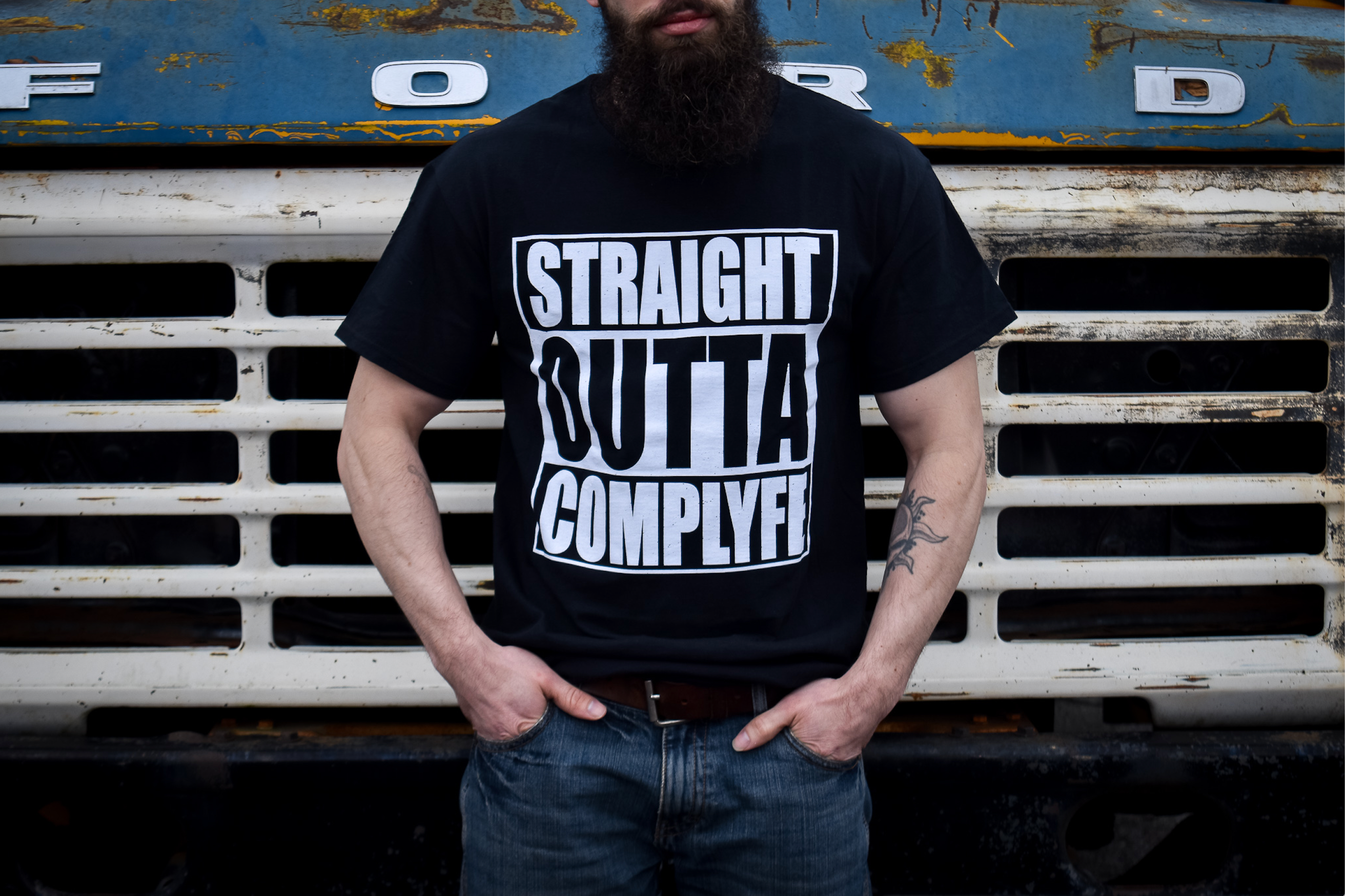 Comp Lyfe Straight Outta Complyfe t-shirt 2XL nera