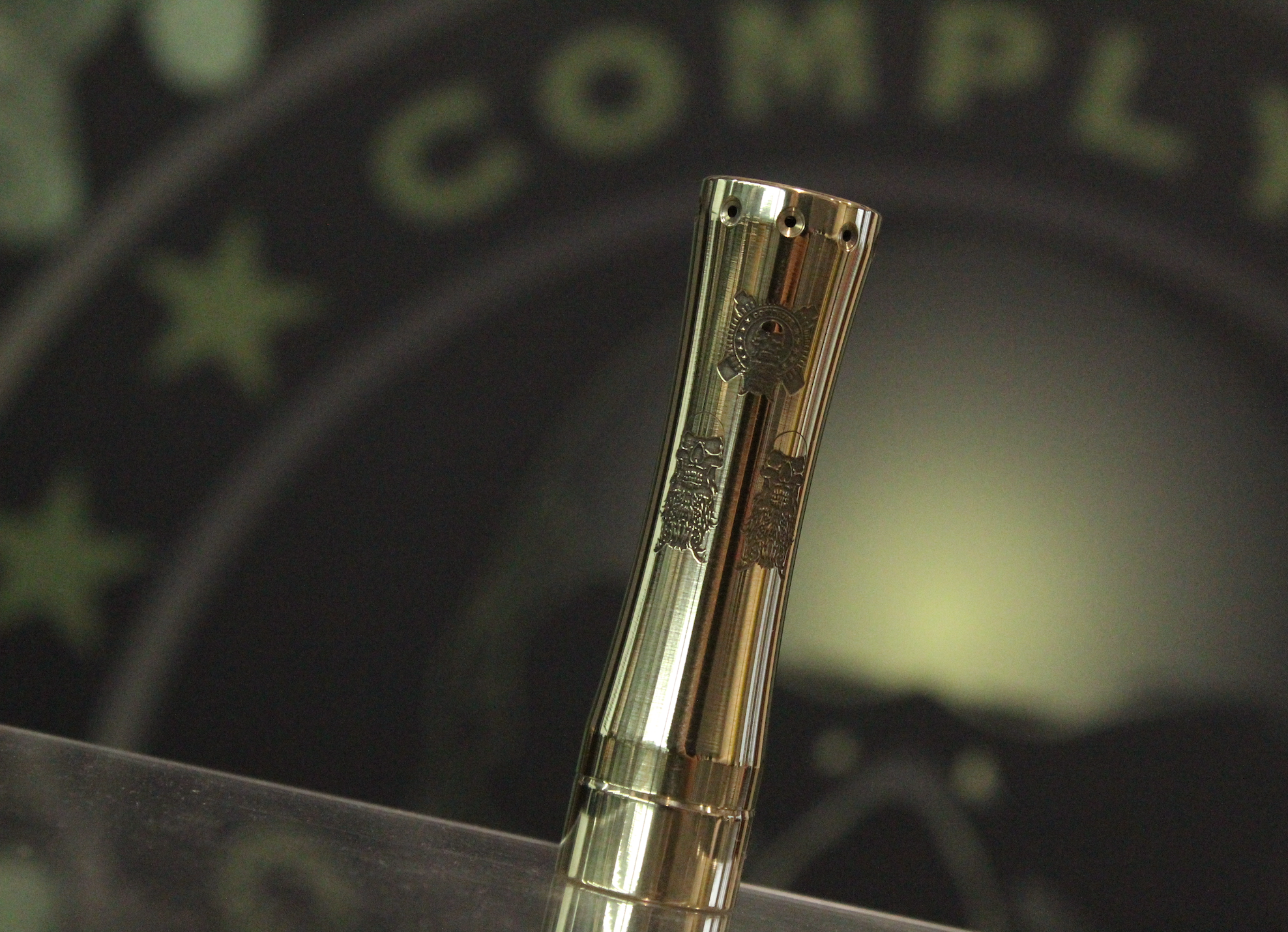 Comp Lyfe Takeover Knurl tubo rame 18650 Bearded Skull